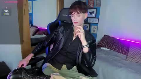 Snapshot of vladhellsing4 chatting on February 12, 2:32 pm Vlad online show from February 12, 2:32 pm