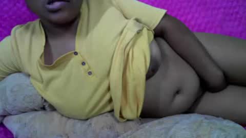 Snapshot of voagelle chatting on October 2, 7:01 pm voagelle online show from October 2, 7:01 pm