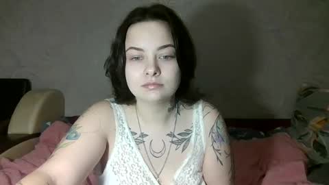 Snapshot of volshebnik_130 chatting on January 6, 5:27 pm Volshebnik1302 online show from January 6, 5:27 pm