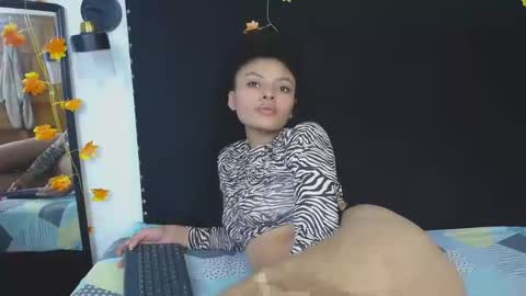 vsamanthaper2 online show from April 23, 8:21 pm