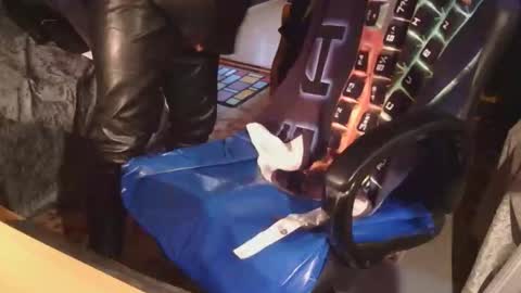 waaaooow online show from February 16, 1:53 pm