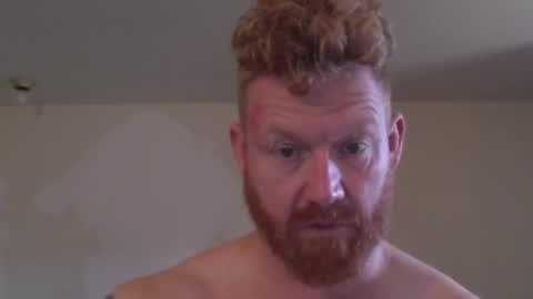 Snapshot of wadonis33 chatting on February 24, 7:41 pm wadonis online show from February 24, 7:41 pm