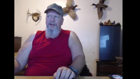 Snapshot of walkingbird chatting on October 24, 10:54 pm walkingbird online show from October 24, 10:54 pm