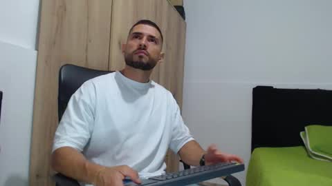 WALTER BROWN  online show from November 30, 4:58 pm