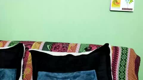 Waningrose  Lu online show from January 24, 5:00 pm