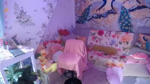 Emilia inst  online show from July 21, 5:48 pm
