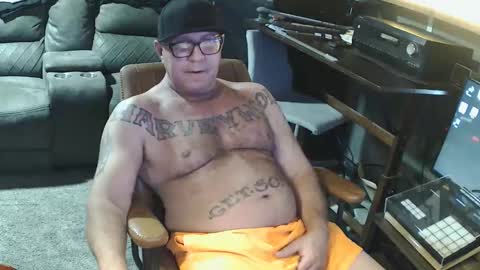 inittogetitin online show from February 24, 7:55 am