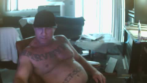 inittogetitin online show from November 11, 6:54 pm