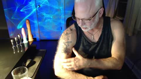 wasted_daze_ online show from April 15, 2:37 am