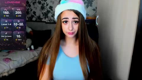 Snapshot of weakness4u chatting on December 27, 5:52 am Maya online show from December 27, 5:52 am