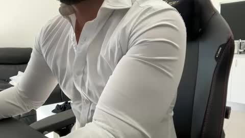 Weapon X online show from January 5, 11:01 pm