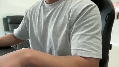 Weapon X online show from November 4, 2:46 am