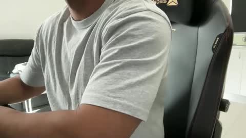 Weapon X online show from February 1, 10:29 pm