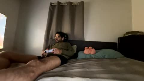 ShootingWebs online show from November 29, 6:54 am