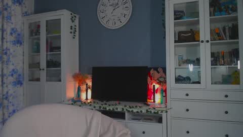  moon  online show from January 31, 11:56 am