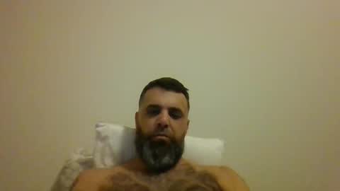 Snapshot of weezy210 chatting on October 25, 2:23 am Weezy online show from October 25, 2:23 am