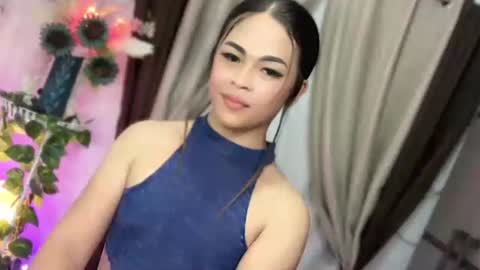 Hi Im LOVIE Please dont forget to follow and thumbs up me online show from February 10, 6:55 pm