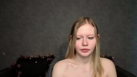 Wendy online show from March 5, 1:47 am