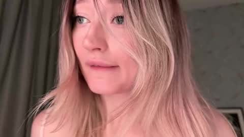 Daisy    online show from October 5, 6:15 pm