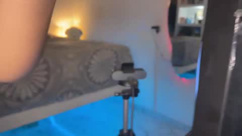 Wendy Alex online show from February 24, 8:14 pm