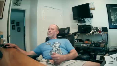 Snapshot of weseeyouwatching chatting on September 27, 6:49 pm weseeyouwatching online show from September 27, 6:49 pm