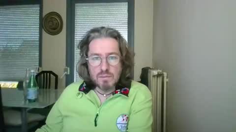 wesh wesh online show from December 18, 9:04 am