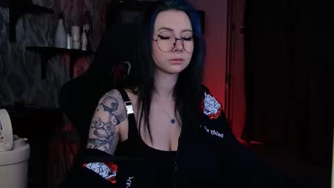 little girl who is always rightLisa online show from December 15, 1:12 am