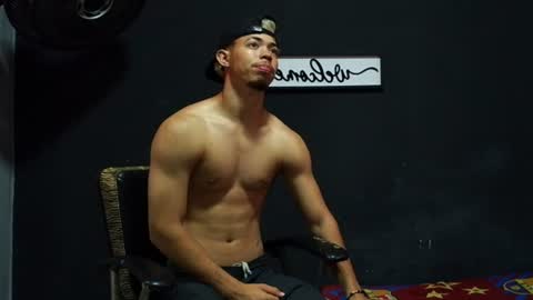 wesley_77 online show from July 3, 6:12 pm