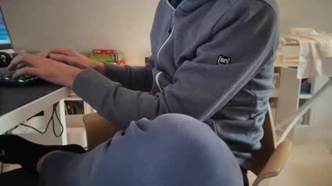 wet_adidasboy online show from October 9, 8:09 am