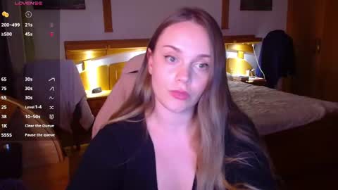 Lana online show from July 14, 9:09 pm