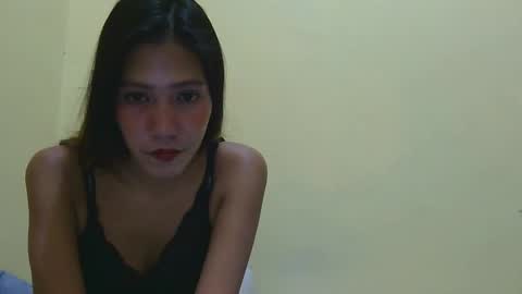 wetpetitechix online show from May 29, 11:19 am