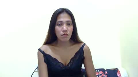 wetpetitechix online show from May 22, 2:46 pm
