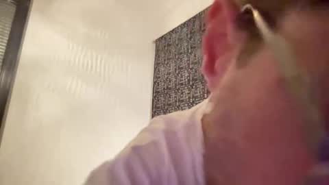 wheelchairhunk online show from February 26, 3:14 am