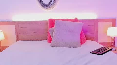 Nova online show from November 4, 8:54 pm