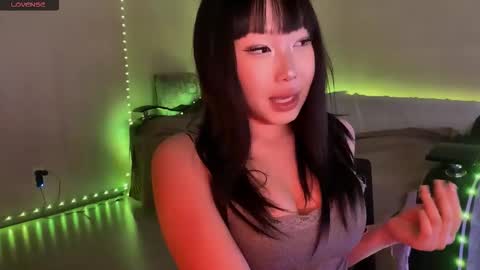 whispersofdarsy online show from March 1, 10:36 pm