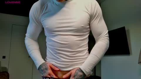 Max online show from April 29, 2:49 am