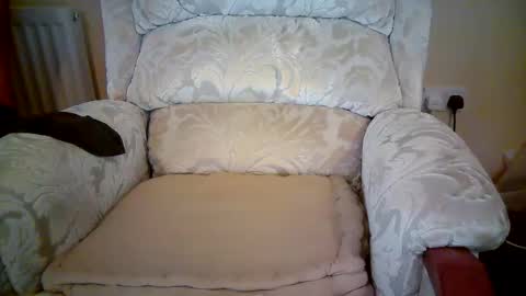 whitebriefs009 online show from November 24, 9:52 am