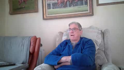whitebriefs009 online show from May 13, 11:42 am