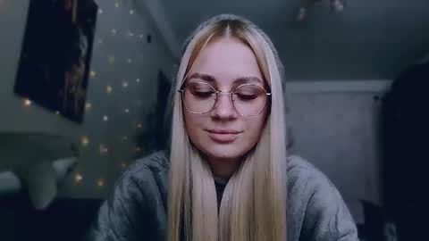 whitehex666 online show from January 15, 12:58 pm