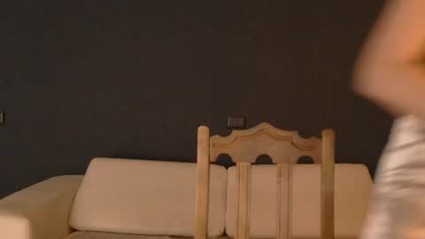 White Queen online show from November 13, 9:45 am