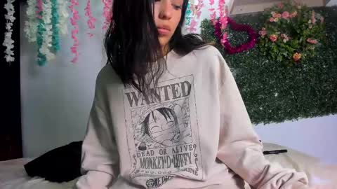 whitney_hill_ online show from February 26, 8:36 pm