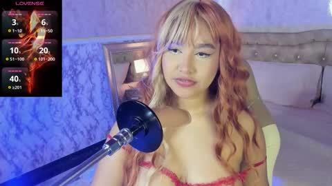 Whitney  online show from November 12, 9:33 am