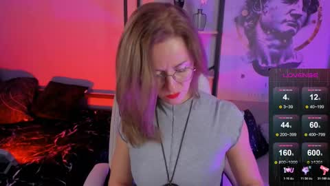 whitneypunnch online show from October 28, 9:43 am