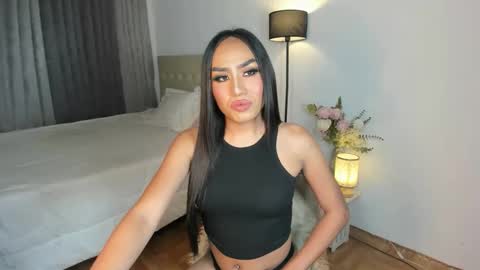 Arra Brown online show from October 26, 12:11 am