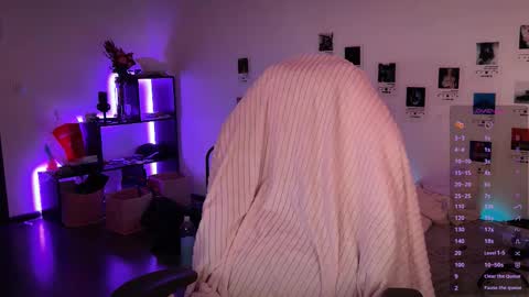 iggy iggz online show from February 17, 2:43 am