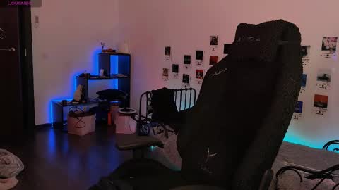 iggy iggz online show from March 16, 3:20 am