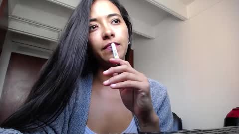 Ilauren online show from February 17, 8:08 pm