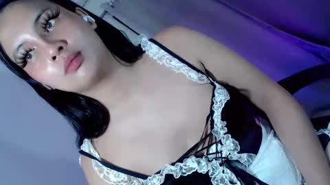 Snapshot of wildest_dream1 chatting on October 19, 7:07 pm wildest_dream1 online show from October 19, 7:07 pm