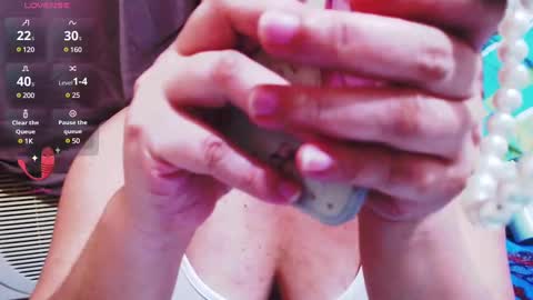 wildhotasianx online show from December 28, 12:13 pm