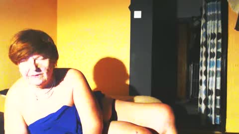 Snapshot of wildredcat chatting on February 19, 8:20 pm WildRedCat online show from February 19, 8:20 pm